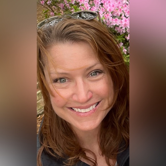 Meet your Posher, Kellie - Picture 2 of 2